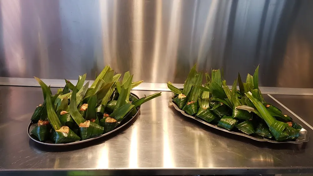 Poulet Mariné En Feuille de Pandan